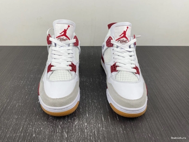 One Kick Pine SB 4 DR5415-160 Red Jordan Retro 0727